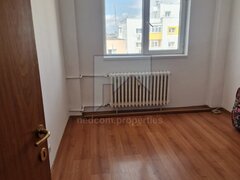 Vanzare apartament 4 camere - Dumbrava Noua